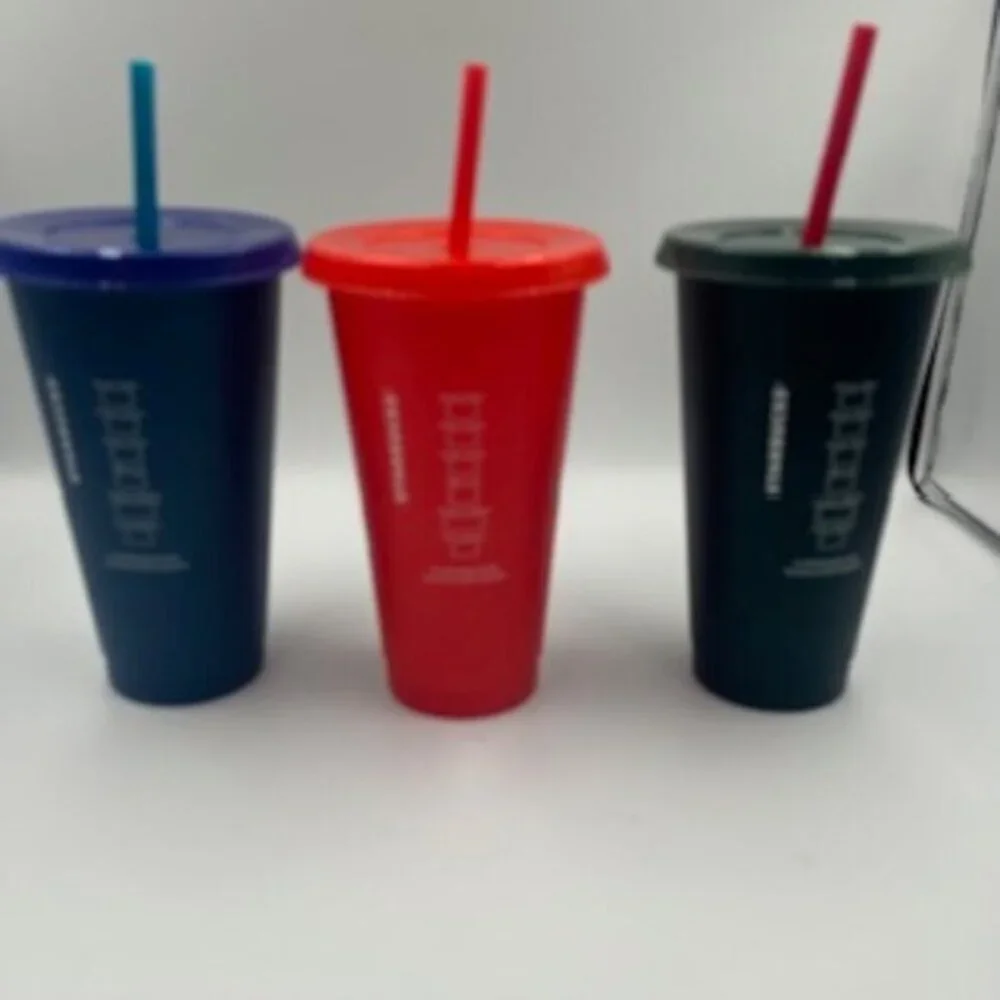 Starbucks Christmas Cold Cups Venti‎ 24 oz Holiday Tumblers With Lids And Straws